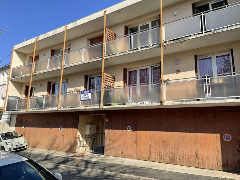 Appartement - 75 m² - 3 pièces