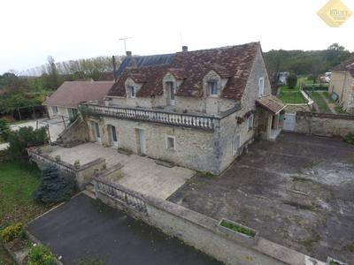 Maison - 213 m² - 6 pièces