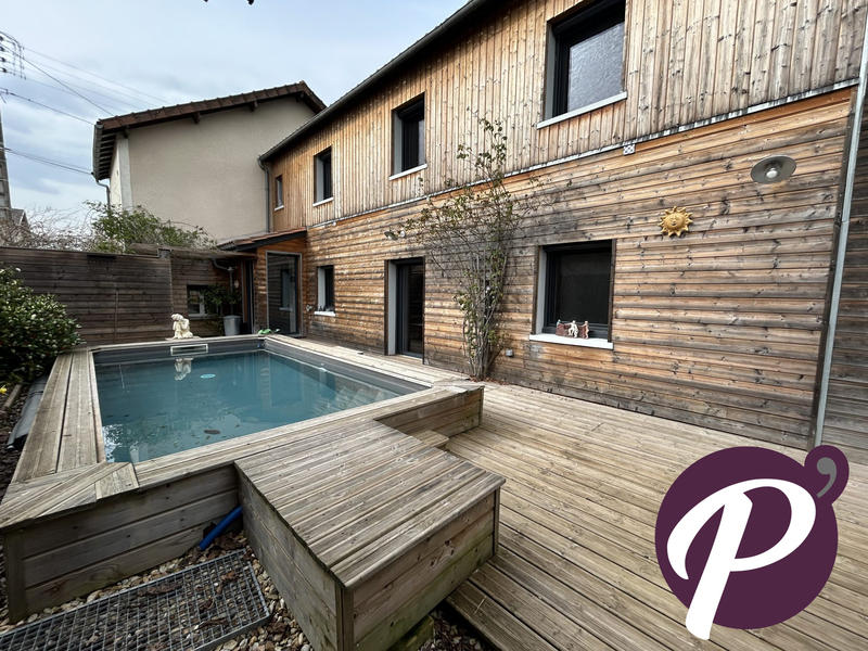 Maison - 185 m² - 5 pièces