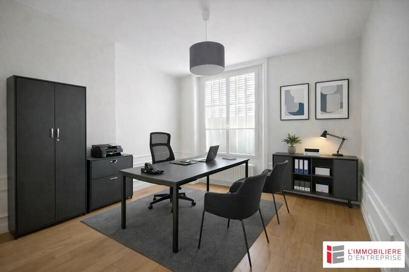 Bureau - 65 m²