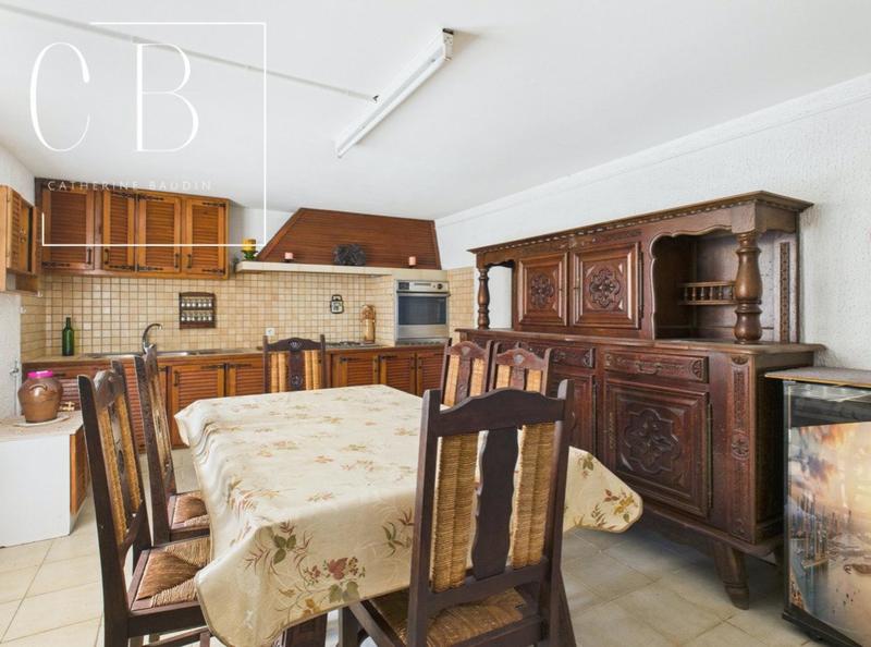 Maison - 100 m² - 6 pièces