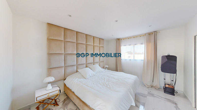 Maison contemporaine - 179 m² - 6 pièces