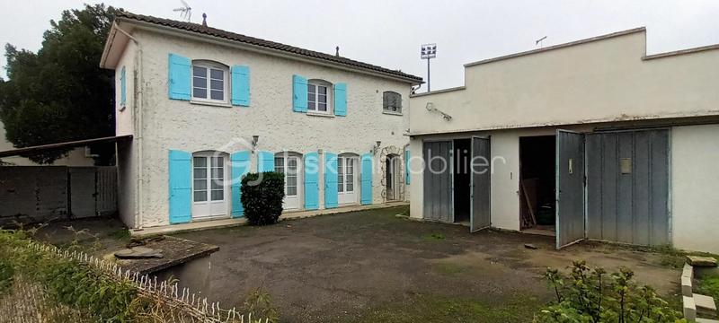 Maison de ville - 140 m² - 6 pièces