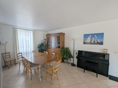 Maison - 210 m² - 7 pièces