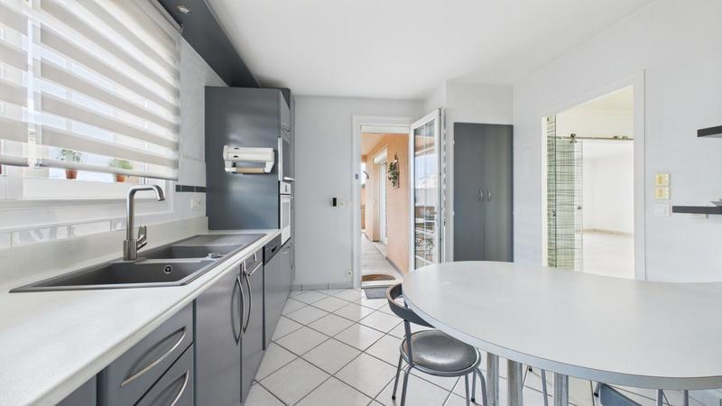Maison - 207 m² - 7 pièces