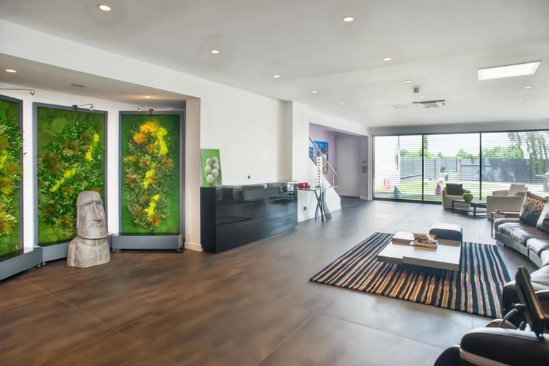 Demeure - 390 m² - 10 pièces