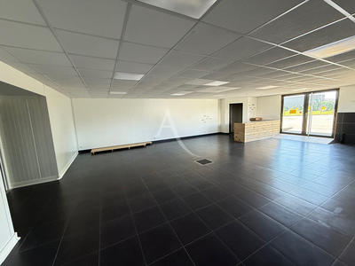 Local commercial - 127 m²