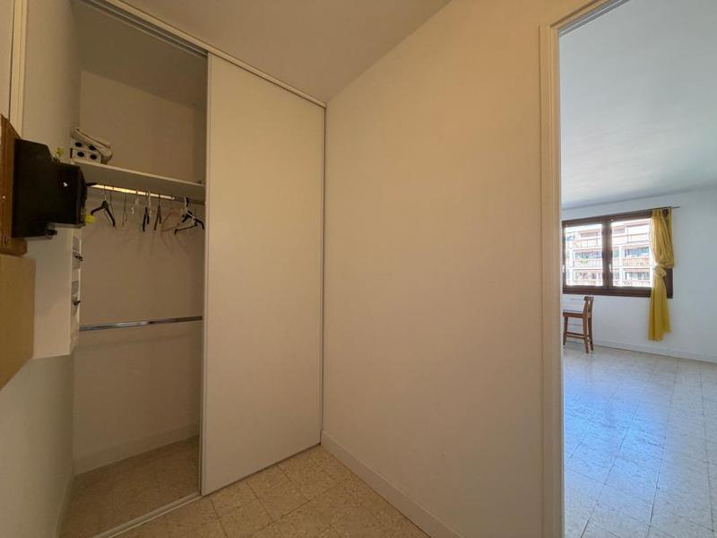 Studio - 30 m² - 1 pièce