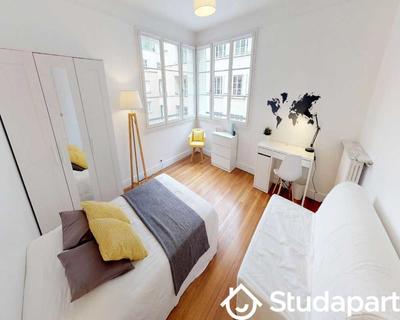 Chambre - 90 m² - 1 pièce