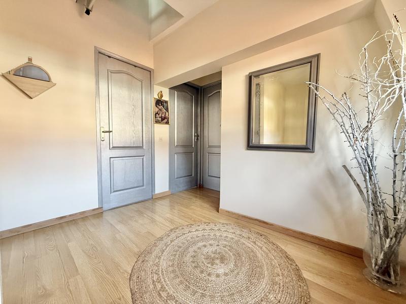 Maison - 107 m² - 5 pièces