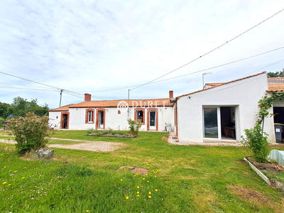 Maison - 96 m² - 4 pièces