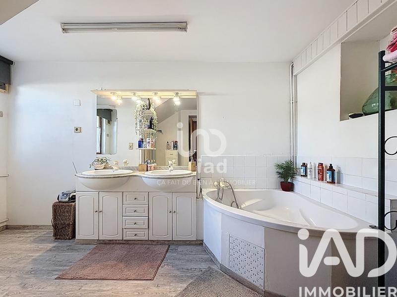 Maison - 200 m² - 6 pièces