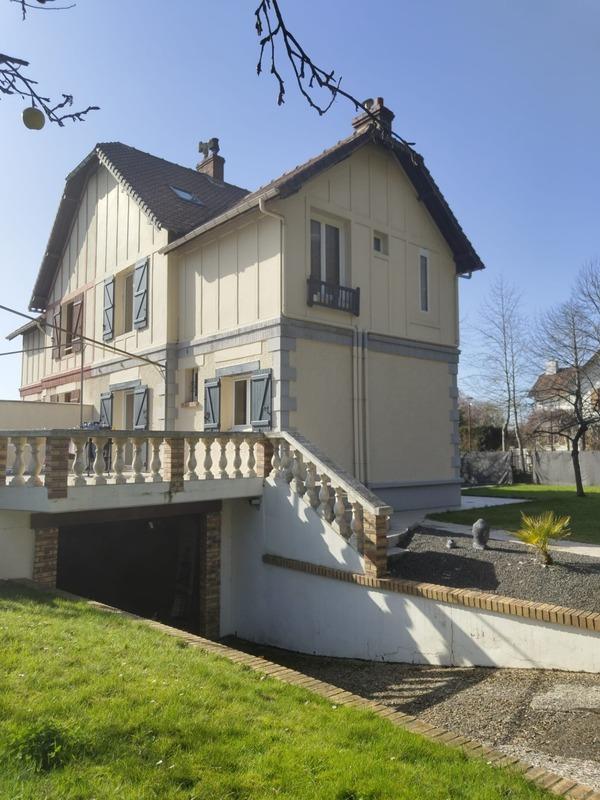 Maison - 96 m² - 6 pièces