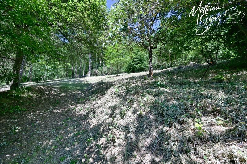 Terrain constructible - 2 779 m²