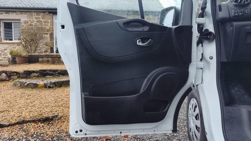 Renault Trafic Vu 2.0 dCi 170 Bva6 Confort