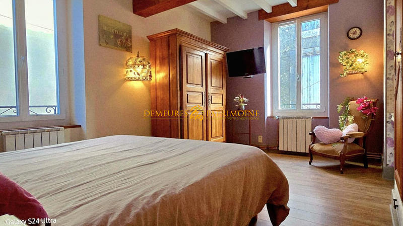 Maison - 205 m² - 5 pièces