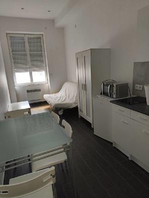 Studio - 16 m² - 1 pièce