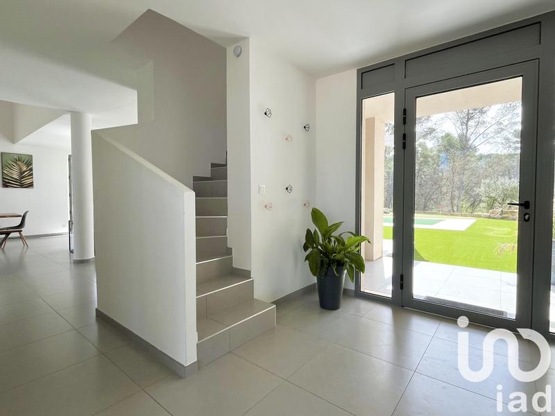 Maison - 256 m² - 7 pièces