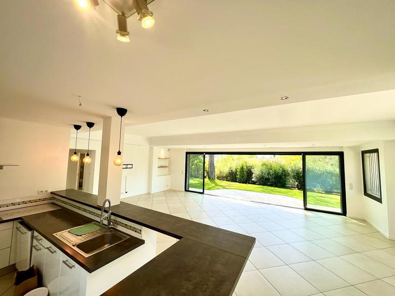 Maison - 170 m² - 5 pièces