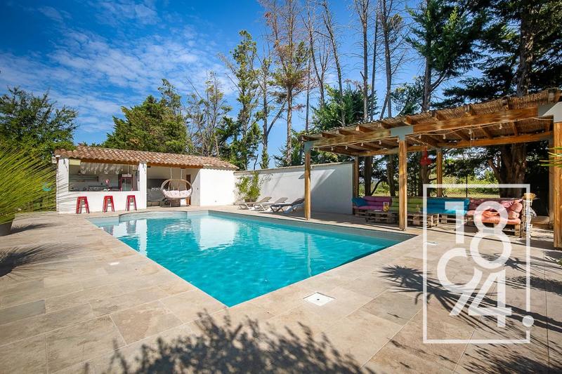 Villa - 230 m² - 6 pièces