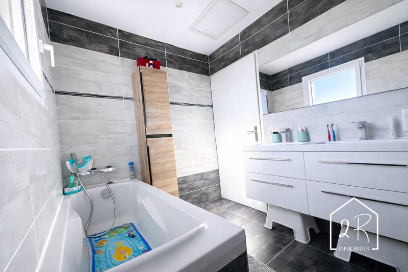 Maison - 114 m² - 5 pièces