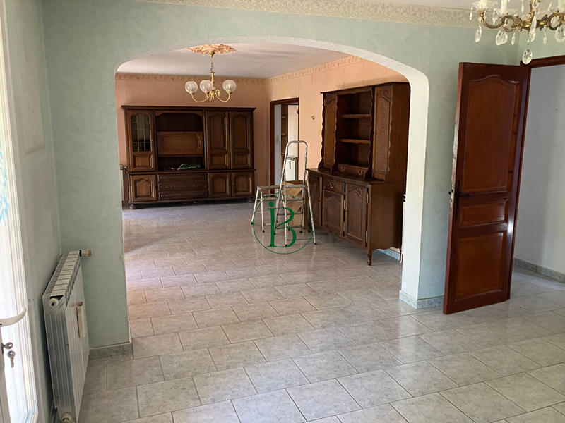 Villa - 242 m² - 6 pièces