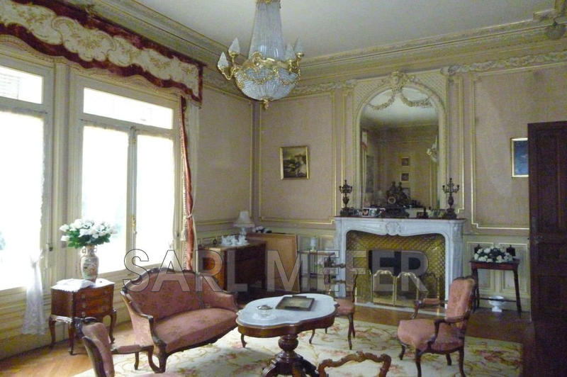 Maison - 490 m² - 19 pièces