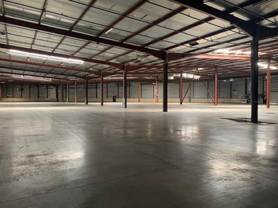 Local d'activité / Entrepôt - 8 440 m²