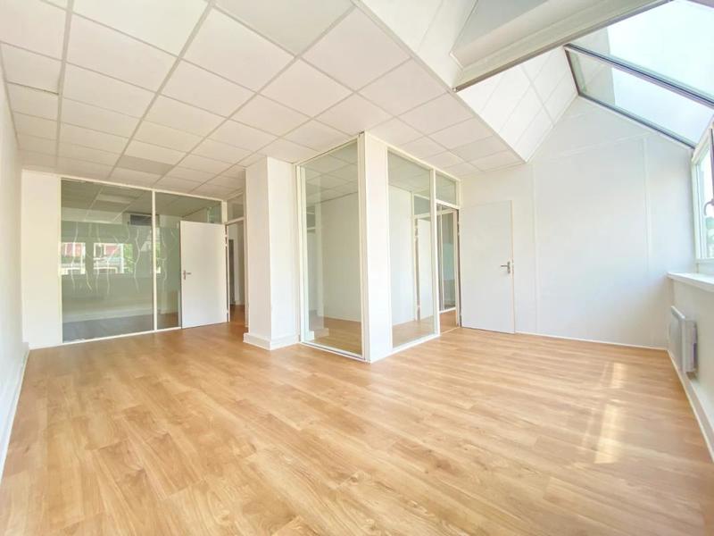 Bureau - 85 m²