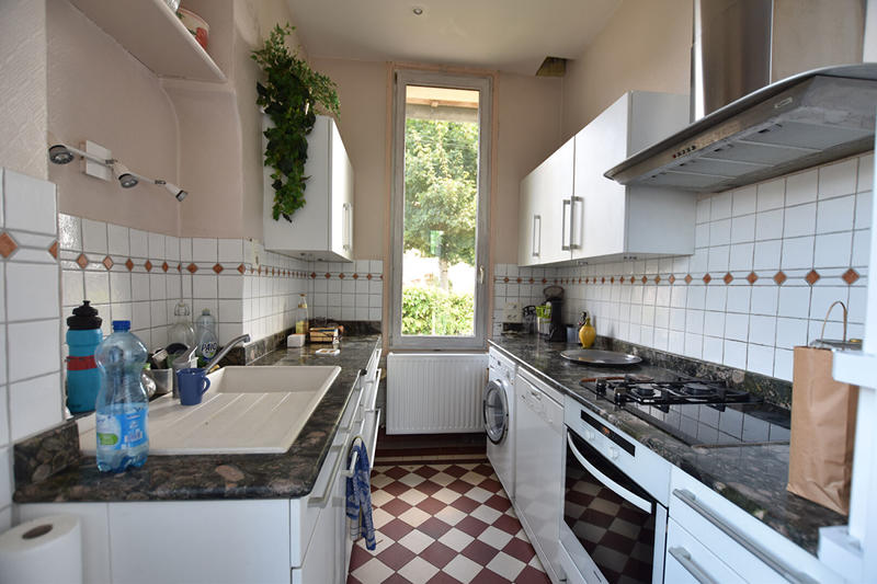 Maison - 220 m² - 11 pièces