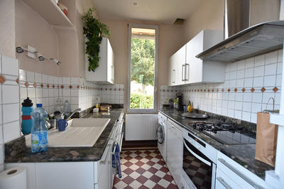 Maison - 220 m² - 11 pièces