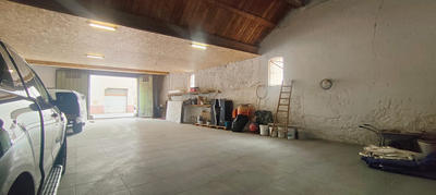 Maison de village - 300 m² - 2 pièces