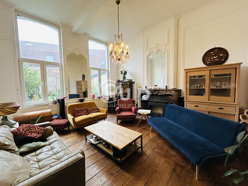 Maison bourgeoise - 216 m² - 7 pièces