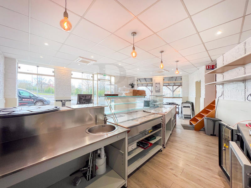 Local commercial - 52 m² - 2 pièces