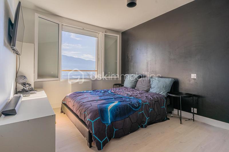 Appartement - 81 m² - 3 pièces