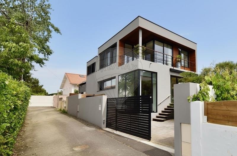 Maison - 175 m² - 6 pièces