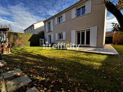 Maison - 138 m² - 7 pièces