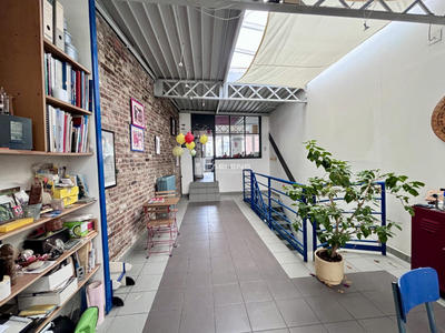 Loft - 383 m² - 9 pièces