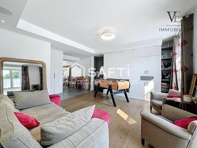 Maison - 232 m² - 8 pièces