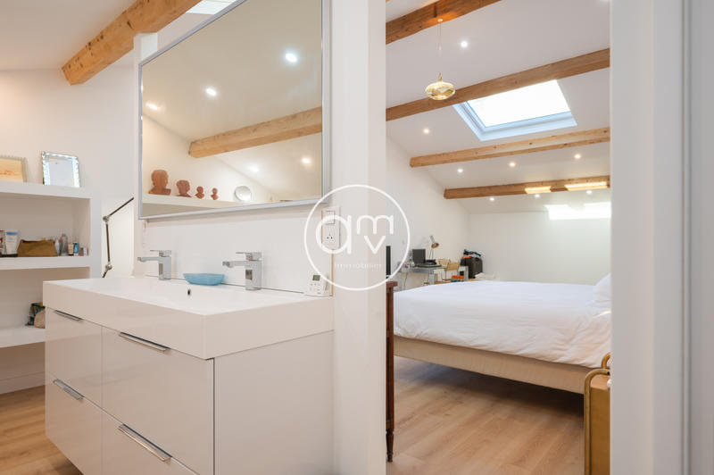 Villa - 221 m² - 5 pièces