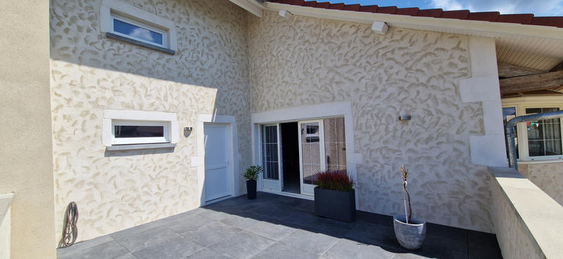 Maison - 240 m² - 7 pièces