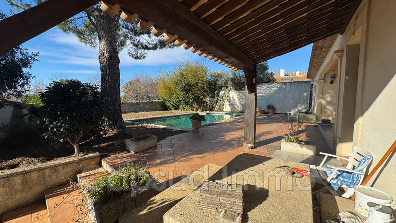 Propriété - 290 m² - 9 pièces