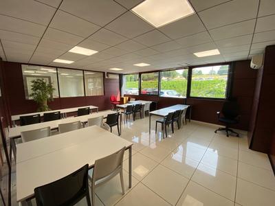 Bureau - 214 m²
