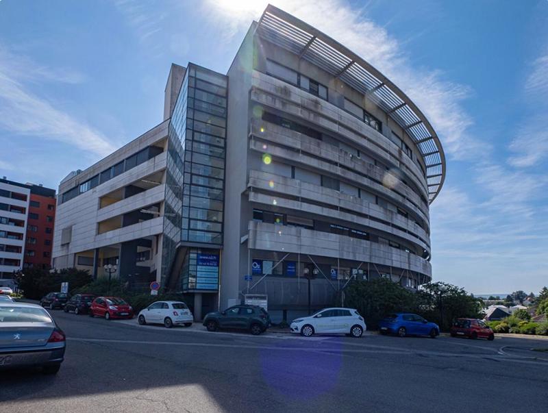 Local d'activité / Entrepôt - 220 m²