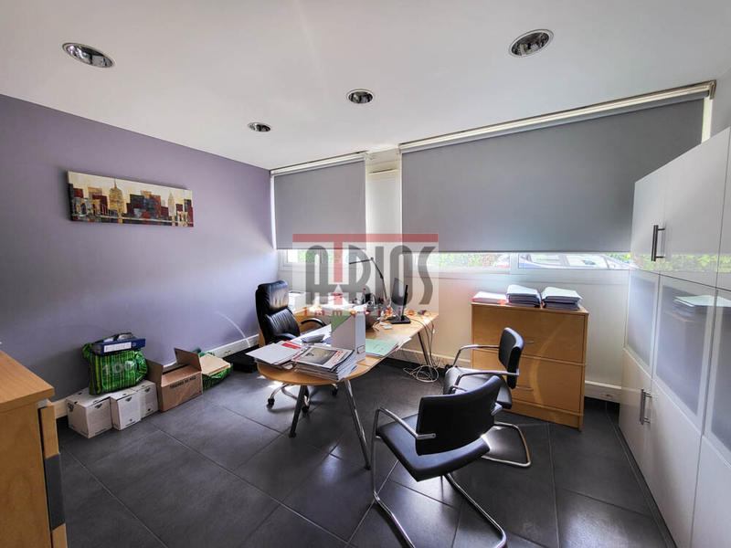 Bureau - 450 m²