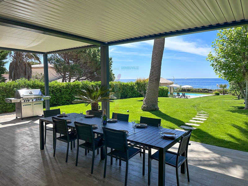 Villa - 211 m² - 7 pièces