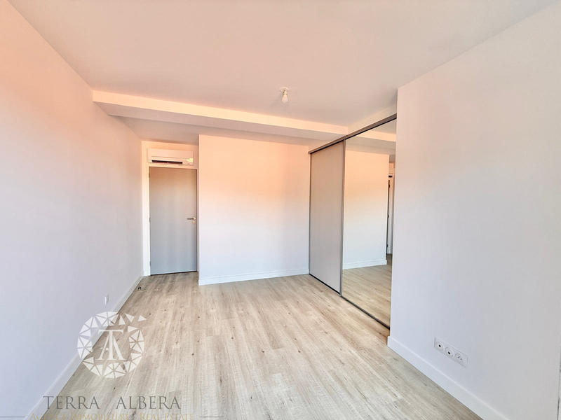 Appartement - 110 m² - 4 pièces