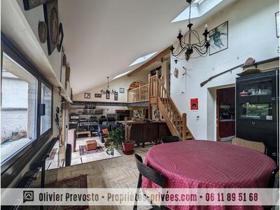 Maison - 180 m² - 8 pièces