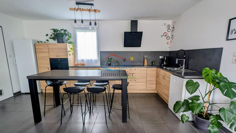 Maison traditionnelle - 138 m² - 6 pièces