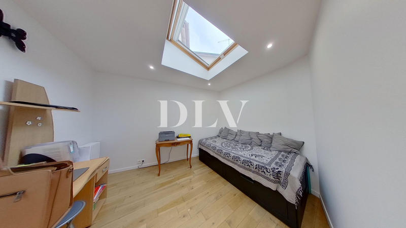 Appartement - 183 m² - 6 pièces